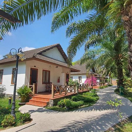 Vuon Xoai Resort Ap Phuoc Cang Exterior photo